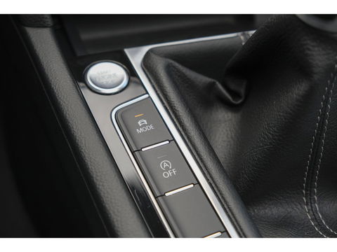 Volkswagen Arteon 1.5 TSI R-line 150pk Panoramadak Virtual cockpit NLauto LED 18" lmv