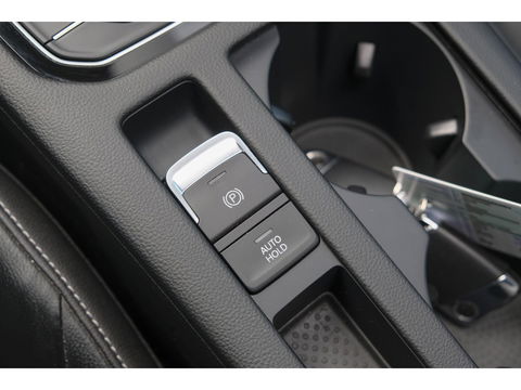 Volkswagen Arteon 1.5 TSI R-line 150pk Panoramadak Virtual cockpit NLauto LED 18" lmv