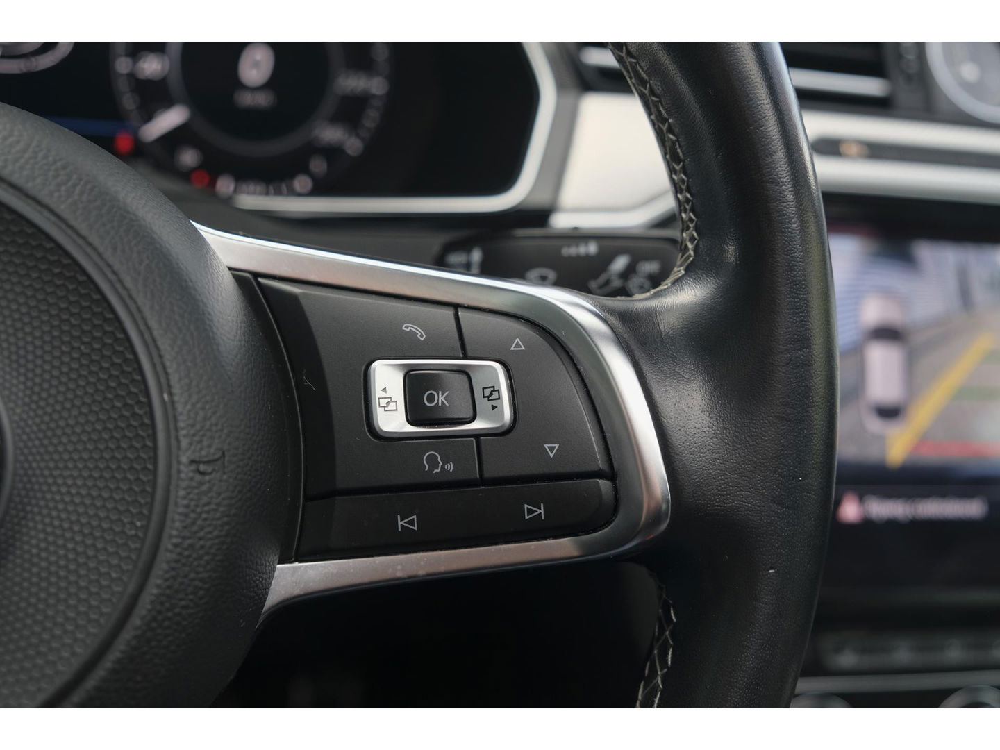 Volkswagen Arteon 1.5 TSI R-line 150pk Panoramadak Virtual cockpit NLauto LED 18" lmv