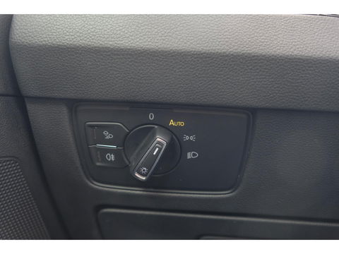 Volkswagen Arteon 1.5 TSI R-line 150pk Panoramadak Virtual cockpit NLauto LED 18" lmv