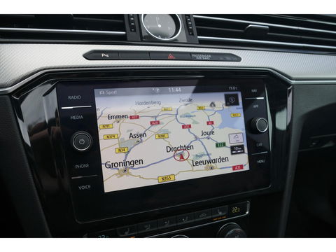 Volkswagen Arteon 1.5 TSI R-line 150pk Panoramadak Virtual cockpit NLauto LED 18" lmv