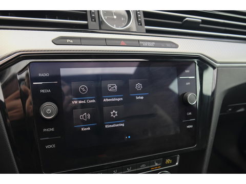 Volkswagen Arteon 1.5 TSI R-line 150pk Panoramadak Virtual cockpit NLauto LED 18" lmv