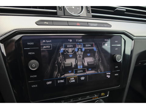 Volkswagen Arteon 1.5 TSI R-line 150pk Panoramadak Virtual cockpit NLauto LED 18" lmv