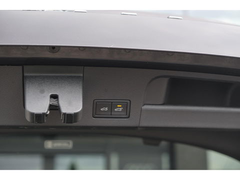 Volkswagen Arteon 1.5 TSI R-line 150pk Panoramadak Virtual cockpit NLauto LED 18" lmv