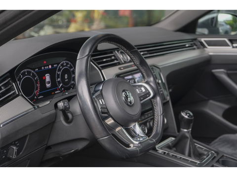 Volkswagen Arteon 1.5 TSI R-line 150pk Panoramadak Virtual cockpit NLauto LED 18" lmv