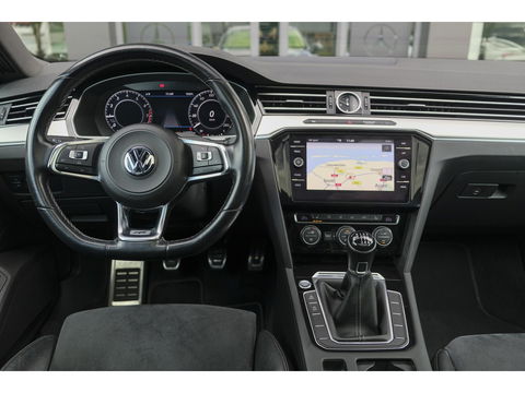 Volkswagen Arteon 1.5 TSI R-line 150pk Panoramadak Virtual cockpit NLauto LED 18" lmv