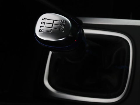 Renault Mégane 1.3 TCe GT-Line | Stoelverwarming | Head-Up | Camera | Trekhaak | Sportstoelen | Navigatie | Park Assist | Full LED | Keyless