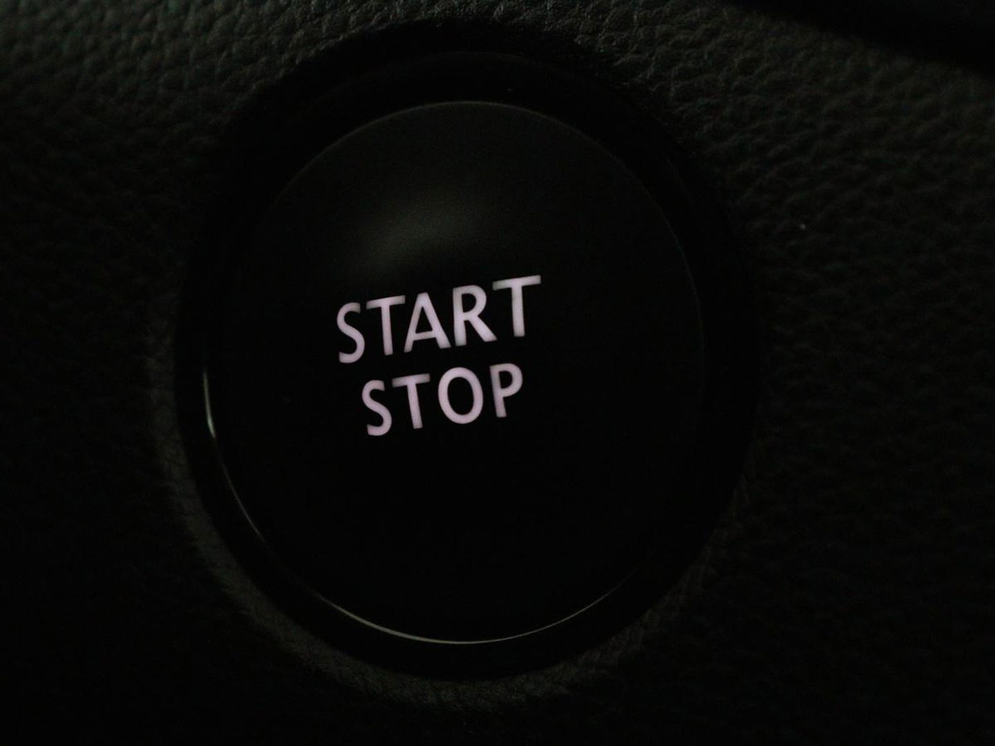 Renault Mégane 1.3 TCe GT-Line | Stoelverwarming | Head-Up | Camera | Trekhaak | Sportstoelen | Navigatie | Park Assist | Full LED | Keyless