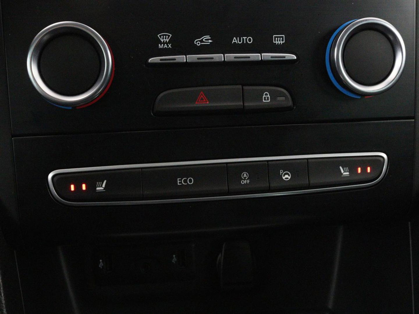Renault Mégane 1.3 TCe GT-Line | Stoelverwarming | Head-Up | Camera | Trekhaak | Sportstoelen | Navigatie | Park Assist | Full LED | Keyless