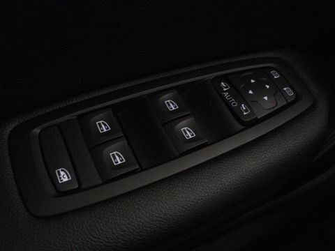 Renault Mégane 1.3 TCe GT-Line | Stoelverwarming | Head-Up | Camera | Trekhaak | Sportstoelen | Navigatie | Park Assist | Full LED | Keyless