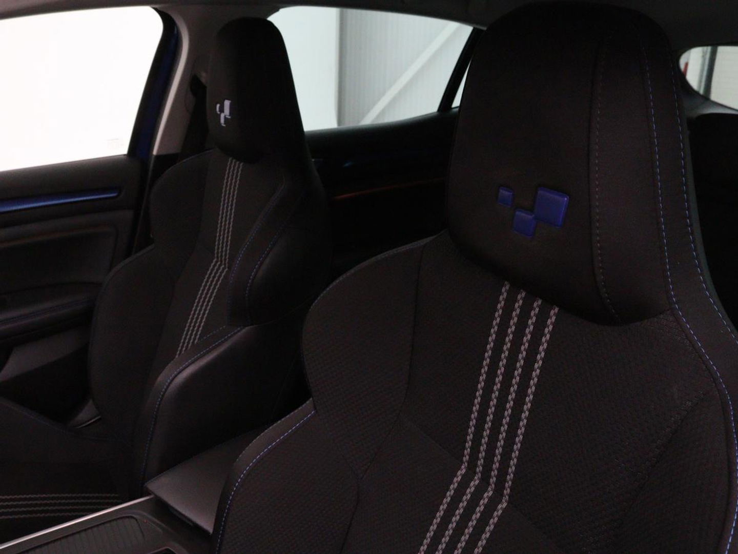 Renault Mégane 1.3 TCe GT-Line | Stoelverwarming | Head-Up | Camera | Trekhaak | Sportstoelen | Navigatie | Park Assist | Full LED | Keyless