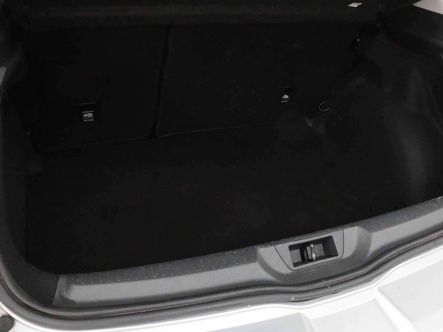 Renault Mégane 1.5 dCi Bose | 1e eigenaar | Automaat | Massage | Navigatie | Sfeerverlichting | Half leder | Parkeerhulp | Keyless | Bose Sound | Climate control | DAB | Cruise control
