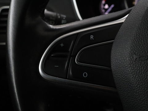 Renault Mégane 1.5 dCi Bose | 1e eigenaar | Automaat | Massage | Navigatie | Sfeerverlichting | Half leder | Parkeerhulp | Keyless | Bose Sound | Climate control | DAB | Cruise control