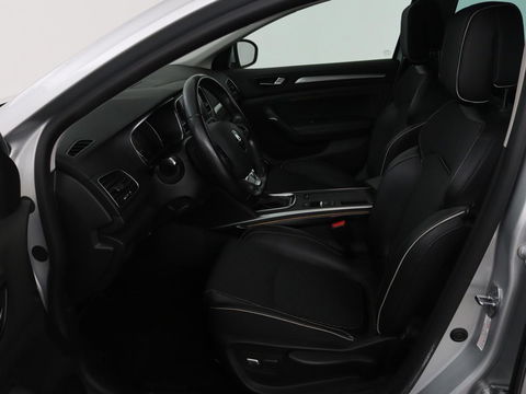 Renault Mégane 1.5 dCi Bose | 1e eigenaar | Automaat | Massage | Navigatie | Sfeerverlichting | Half leder | Parkeerhulp | Keyless | Bose Sound | Climate control | DAB | Cruise control