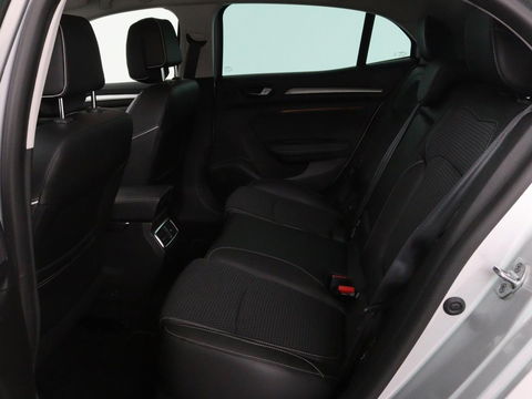 Renault Mégane 1.5 dCi Bose | 1e eigenaar | Automaat | Massage | Navigatie | Sfeerverlichting | Half leder | Parkeerhulp | Keyless | Bose Sound | Climate control | DAB | Cruise control