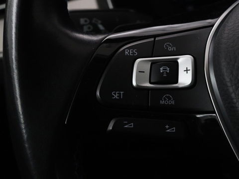 Volkswagen Passat 1.4 TSI GTE | Panoramadak | Stoelverwarming | Trekhaak | Adaptive cruise | Camera | Carplay | Leder/Alcantara | Full LED | Virtual Cockpit