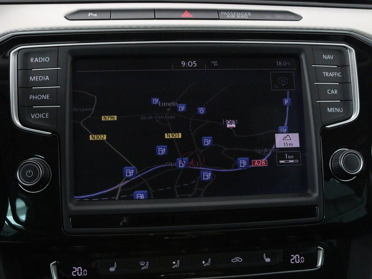 Volkswagen Passat 1.4 TSI GTE | Panoramadak | Stoelverwarming | Trekhaak | Adaptive cruise | Camera | Carplay | Leder/Alcantara | Full LED | Virtual Cockpit