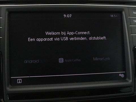 Volkswagen Passat 1.4 TSI GTE | Panoramadak | Stoelverwarming | Trekhaak | Adaptive cruise | Camera | Carplay | Leder/Alcantara | Full LED | Virtual Cockpit