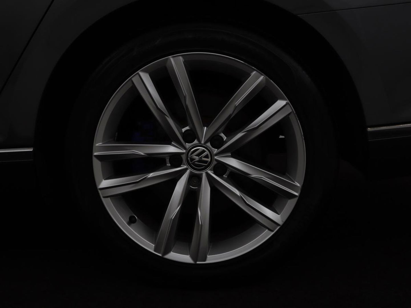 Volkswagen Passat 1.4 TSI GTE | Panoramadak | Stoelverwarming | Trekhaak | Adaptive cruise | Camera | Carplay | Leder/Alcantara | Full LED | Virtual Cockpit