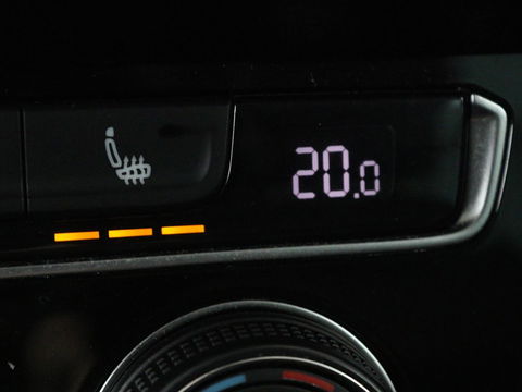 Volkswagen Passat 1.4 TSI GTE | Panoramadak | Stoelverwarming | Trekhaak | Adaptive cruise | Camera | Carplay | Leder/Alcantara | Full LED | Virtual Cockpit