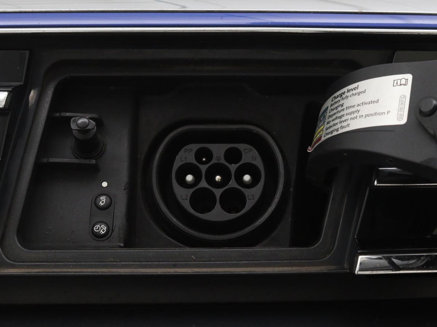 Volkswagen Passat 1.4 TSI GTE | Panoramadak | Stoelverwarming | Trekhaak | Adaptive cruise | Camera | Carplay | Leder/Alcantara | Full LED | Virtual Cockpit