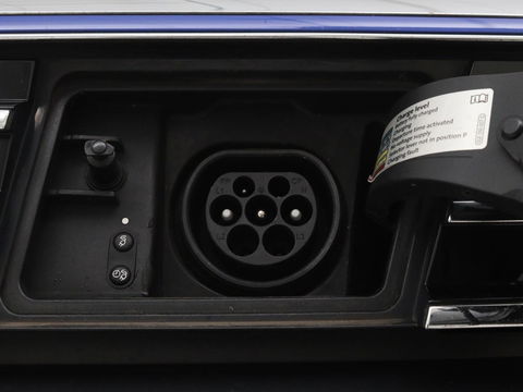Volkswagen Passat 1.4 TSI GTE | Panoramadak | Stoelverwarming | Trekhaak | Adaptive cruise | Camera | Carplay | Leder/Alcantara | Full LED | Virtual Cockpit