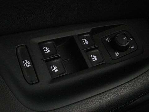 Volkswagen Passat 1.4 TSI GTE | Panoramadak | Stoelverwarming | Trekhaak | Adaptive cruise | Camera | Carplay | Leder/Alcantara | Full LED | Virtual Cockpit