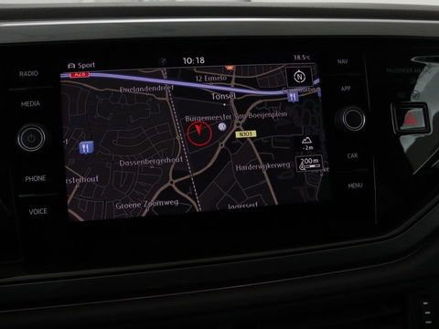 Volkswagen Polo 1.0 TSI R Line | Panoramadak | Stoelverwarming | Adaptive cruise | Climate control | Park Assist | Carplay | Navigatie