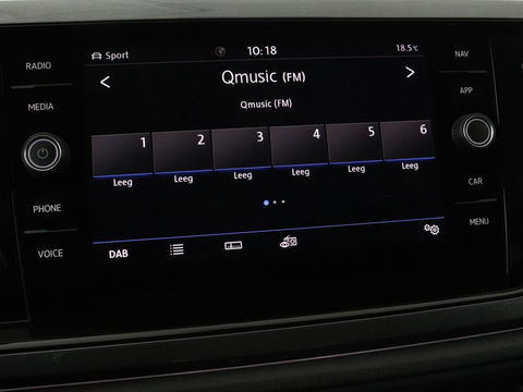 Volkswagen Polo 1.0 TSI R Line | Panoramadak | Stoelverwarming | Adaptive cruise | Climate control | Park Assist | Carplay | Navigatie