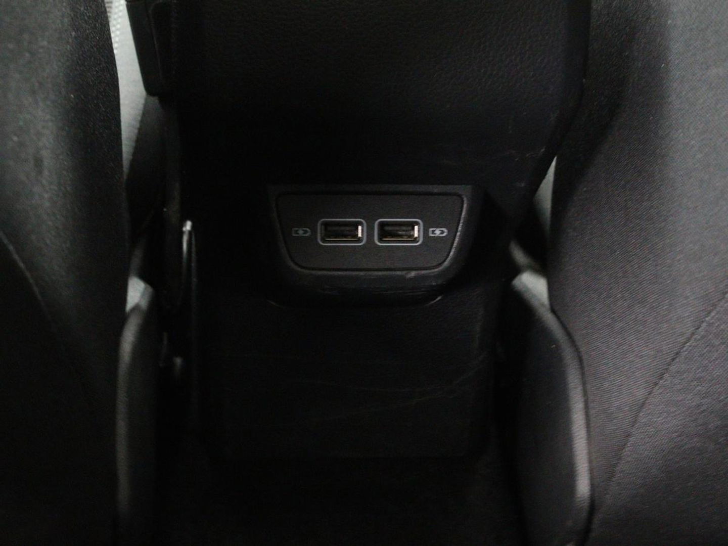 Volkswagen Polo 1.0 TSI R Line | Panoramadak | Stoelverwarming | Adaptive cruise | Climate control | Park Assist | Carplay | Navigatie