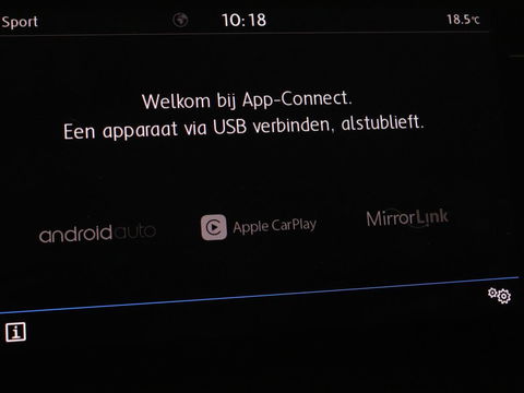 Volkswagen Polo 1.0 TSI R Line | Panoramadak | Stoelverwarming | Adaptive cruise | Climate control | Park Assist | Carplay | Navigatie