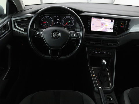 Volkswagen Polo 1.0 TSI R Line | Panoramadak | Stoelverwarming | Adaptive cruise | Climate control | Park Assist | Carplay | Navigatie