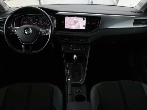 Volkswagen Polo 1.0 TSI R Line | Panoramadak | Stoelverwarming | Adaptive cruise | Climate control | Park Assist | Carplay | Navigatie