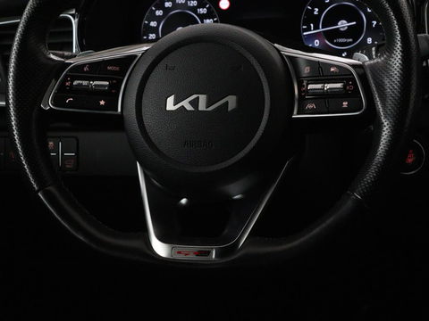 Kia Ceed 1.5 T-GDi GT-Line | Panoramadak | Stoel & stuurverwarming | Adaptive cruise | Trekhaak | Leder/Alcantara | Carplay | Camera | Digital Cockpit | Full LED