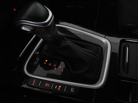 Kia Ceed 1.5 T-GDi GT-Line | Panoramadak | Stoel & stuurverwarming | Adaptive cruise | Trekhaak | Leder/Alcantara | Carplay | Camera | Digital Cockpit | Full LED