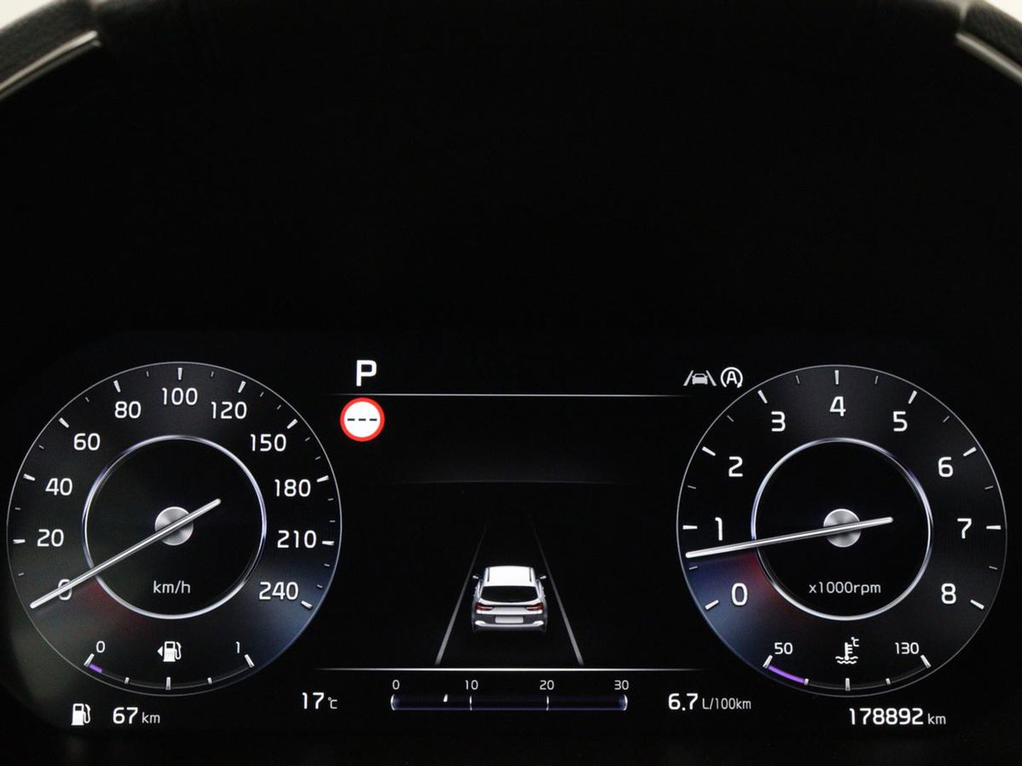Kia Ceed 1.5 T-GDi GT-Line | Panoramadak | Stoel & stuurverwarming | Adaptive cruise | Trekhaak | Leder/Alcantara | Carplay | Camera | Digital Cockpit | Full LED