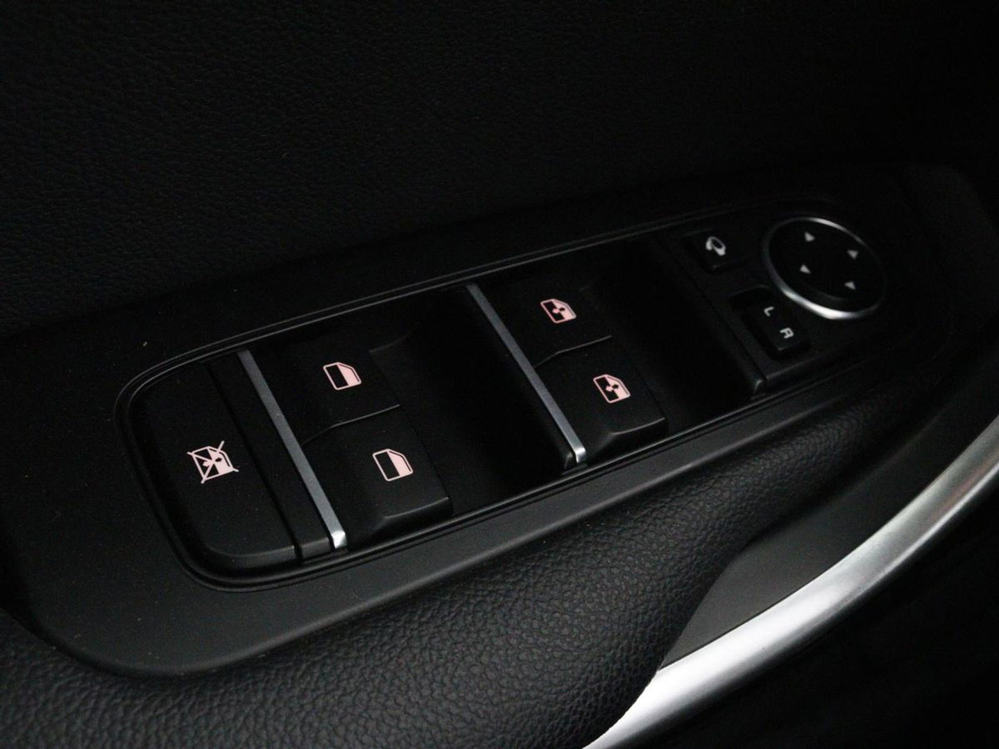 Kia Ceed 1.5 T-GDi GT-Line | Panoramadak | Stoel & stuurverwarming | Adaptive cruise | Trekhaak | Leder/Alcantara | Carplay | Camera | Digital Cockpit | Full LED