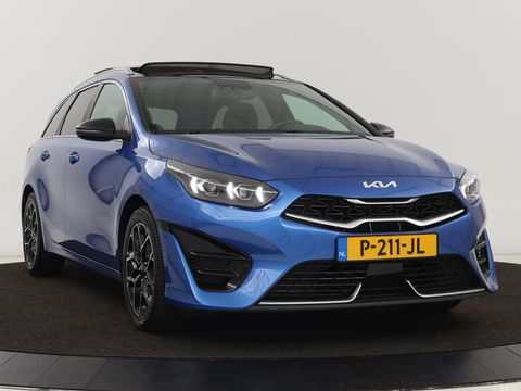 Kia Ceed 1.5 T-GDi GT-Line | Panoramadak | Stoel & stuurverwarming | Adaptive cruise | Trekhaak | Leder/Alcantara | Carplay | Camera | Digital Cockpit | Full LED
