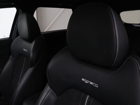 Kia Ceed 1.5 T-GDi GT-Line | Panoramadak | Stoel & stuurverwarming | Adaptive cruise | Trekhaak | Leder/Alcantara | Carplay | Camera | Digital Cockpit | Full LED