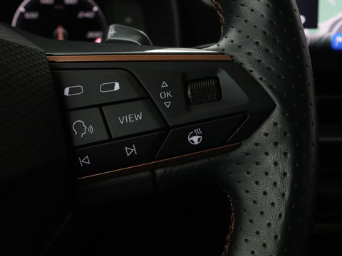 CUPRA Leon 1.4 e-Hybrid | Stoel & stuurverwarming | Camera | Adaptive cruise | Sfeerverlichting | Navigatie | Keyless | Full LED | Park Assist | PHEV