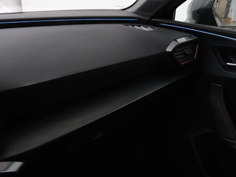 CUPRA Leon 1.4 e-Hybrid | Stoel & stuurverwarming | Camera | Adaptive cruise | Sfeerverlichting | Navigatie | Keyless | Full LED | Park Assist | PHEV
