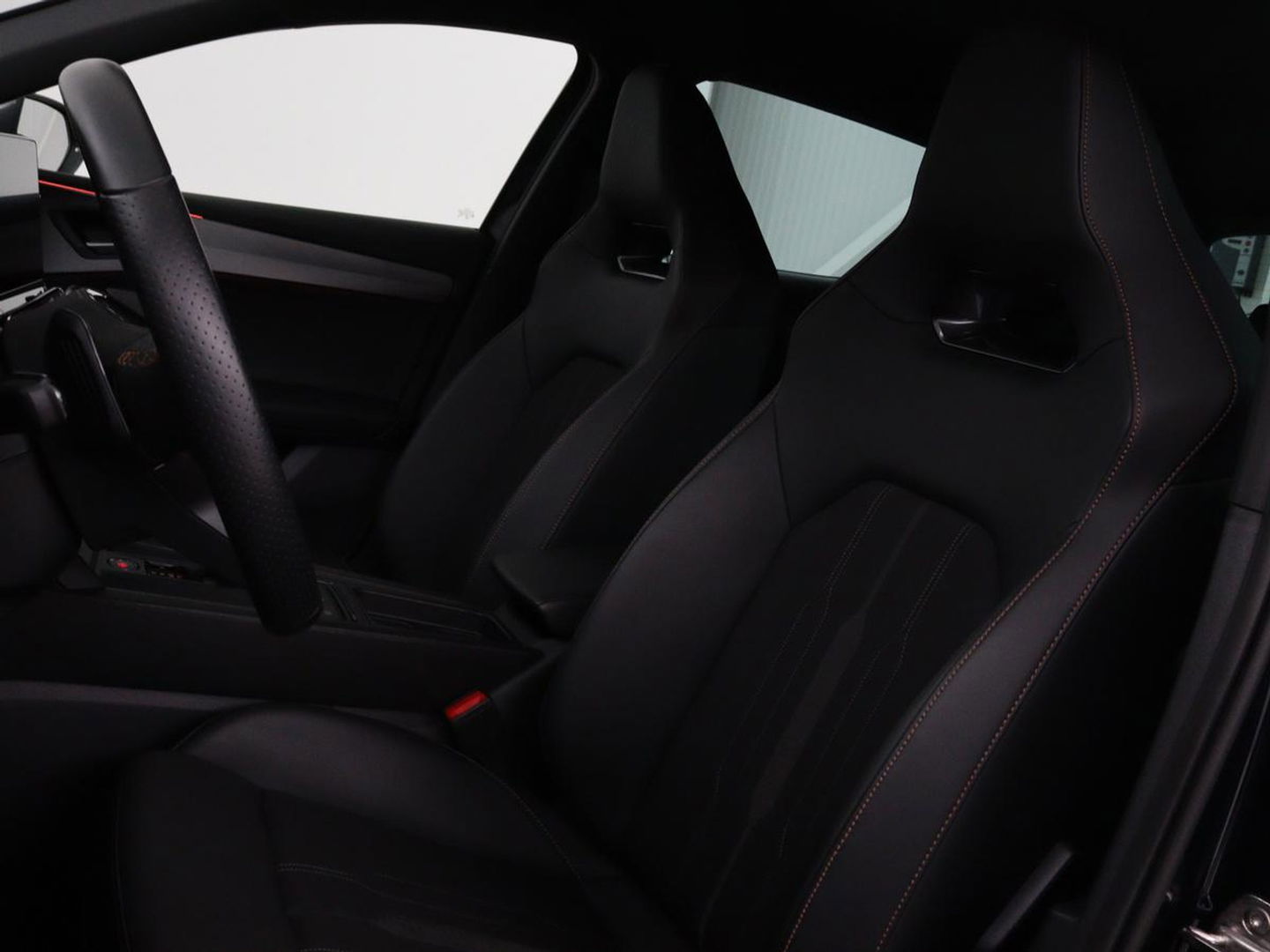 CUPRA Leon 1.4 e-Hybrid | Stoel & stuurverwarming | Camera | Adaptive cruise | Sfeerverlichting | Navigatie | Keyless | Full LED | Park Assist | PHEV