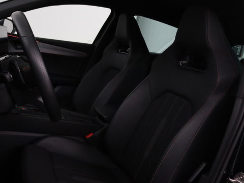 CUPRA Leon 1.4 e-Hybrid | Stoel & stuurverwarming | Camera | Adaptive cruise | Sfeerverlichting | Navigatie | Keyless | Full LED | Park Assist | PHEV