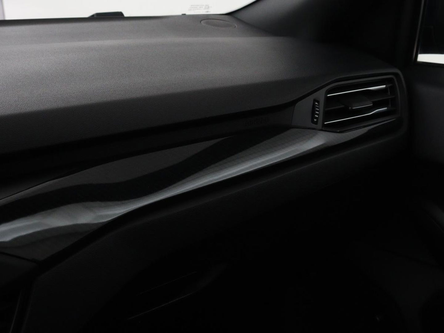 Ford Focus 1.5 EcoBoost ST Line | Trekhaak | B&O Sound | Carplay | Navigatie | Full LED | Climate control | Keyless | PDC | Sportstoelen