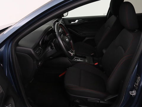 Ford Focus 1.5 EcoBoost ST Line | Trekhaak | B&O Sound | Carplay | Navigatie | Full LED | Climate control | Keyless | PDC | Sportstoelen