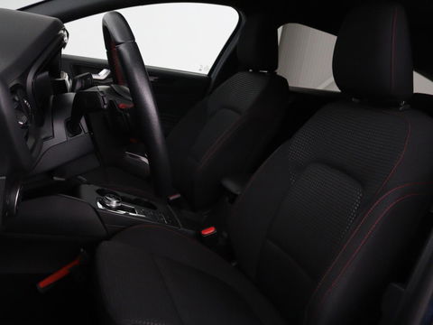 Ford Focus 1.5 EcoBoost ST Line | Trekhaak | B&O Sound | Carplay | Navigatie | Full LED | Climate control | Keyless | PDC | Sportstoelen