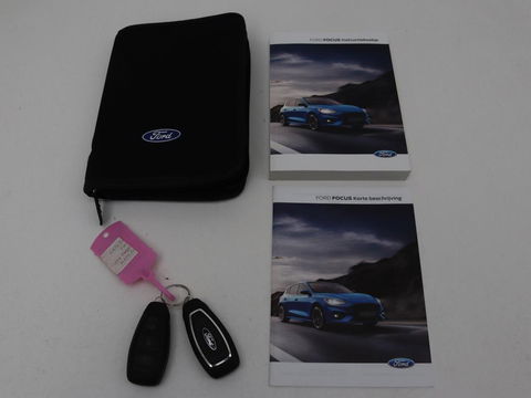 Ford Focus 1.5 EcoBoost ST Line | Trekhaak | B&O Sound | Carplay | Navigatie | Full LED | Climate control | Keyless | PDC | Sportstoelen