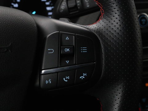 Ford Focus 1.5 EcoBoost ST Line | Trekhaak | B&O Sound | Carplay | Navigatie | Full LED | Climate control | Keyless | PDC | Sportstoelen