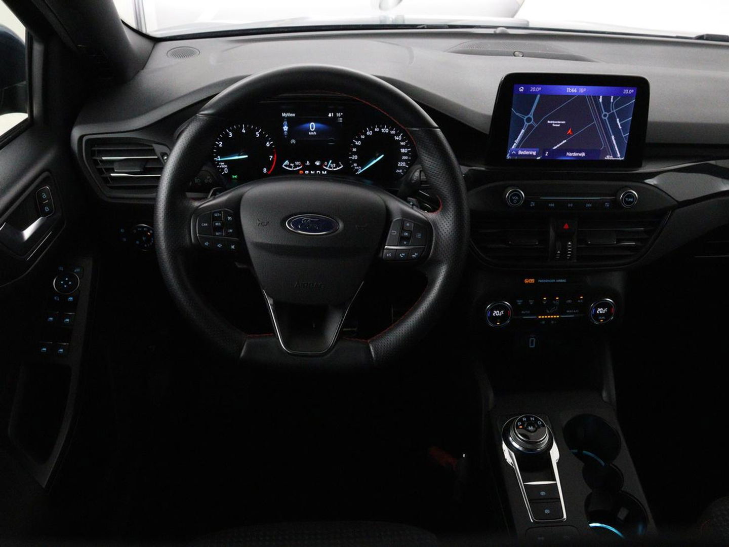 Ford Focus 1.5 EcoBoost ST Line | Trekhaak | B&O Sound | Carplay | Navigatie | Full LED | Climate control | Keyless | PDC | Sportstoelen