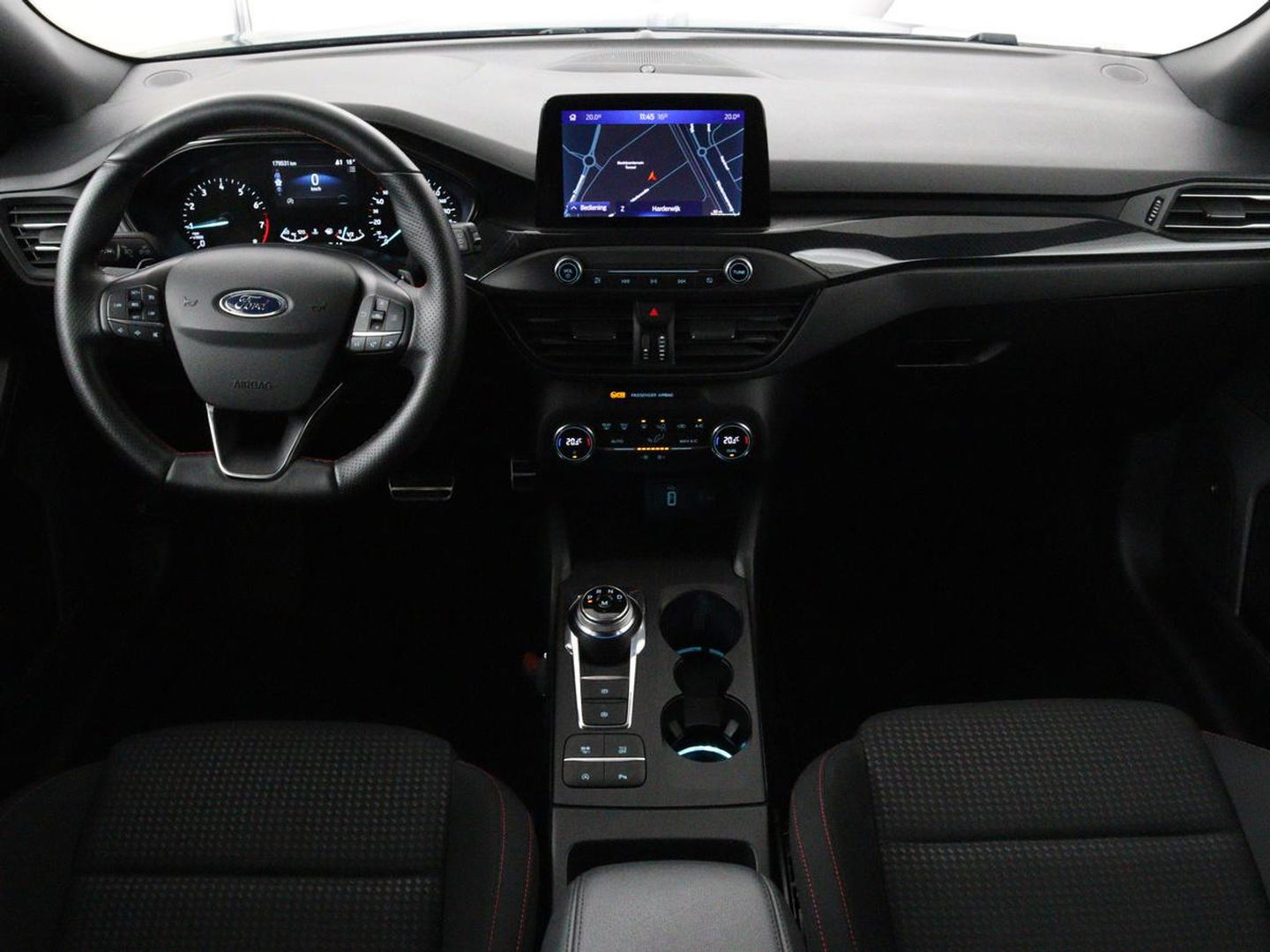Ford Focus 1.5 EcoBoost ST Line | Trekhaak | B&O Sound | Carplay | Navigatie | Full LED | Climate control | Keyless | PDC | Sportstoelen